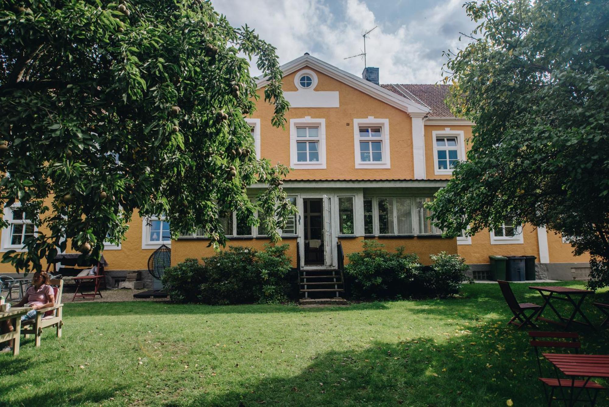 Mjaellbyhus Pensionat & Stugby Sölvesborg Buitenkant foto