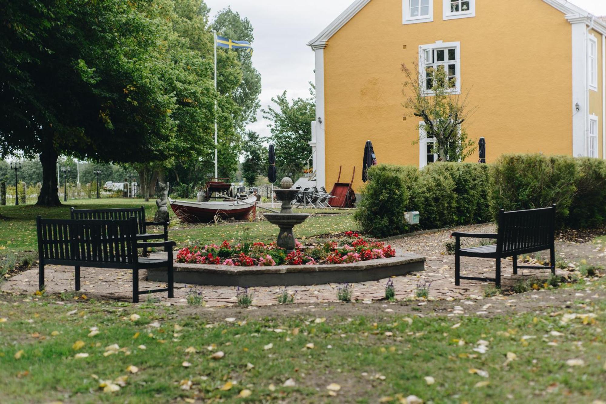 Mjaellbyhus Pensionat & Stugby Sölvesborg Buitenkant foto